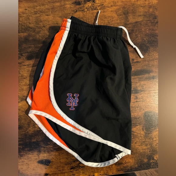 New York Mets running shorts - Picture 2 of 5